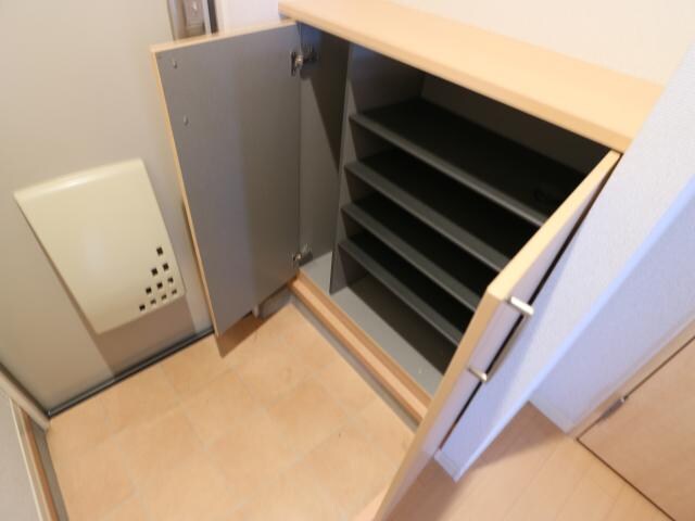  近鉄橿原線/平端駅 徒歩8分 1階 築16年