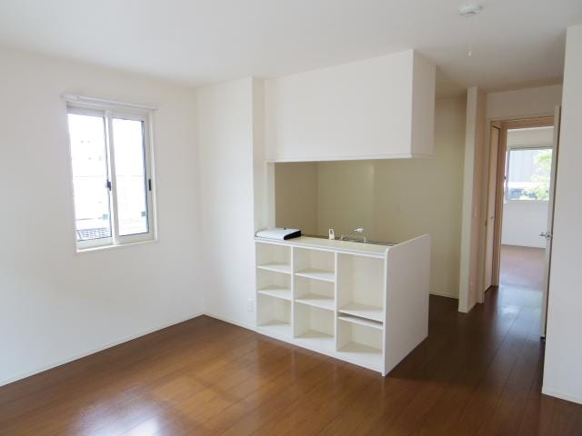  近鉄橿原線/九条駅 徒歩8分 1階 築15年