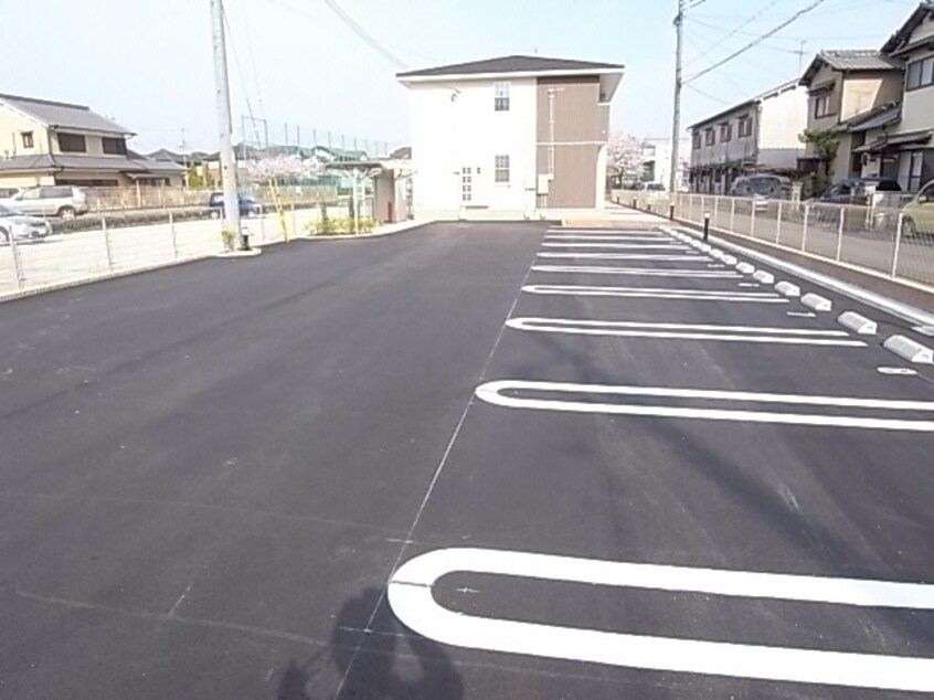  近鉄橿原線/平端駅 徒歩10分 1階 築12年