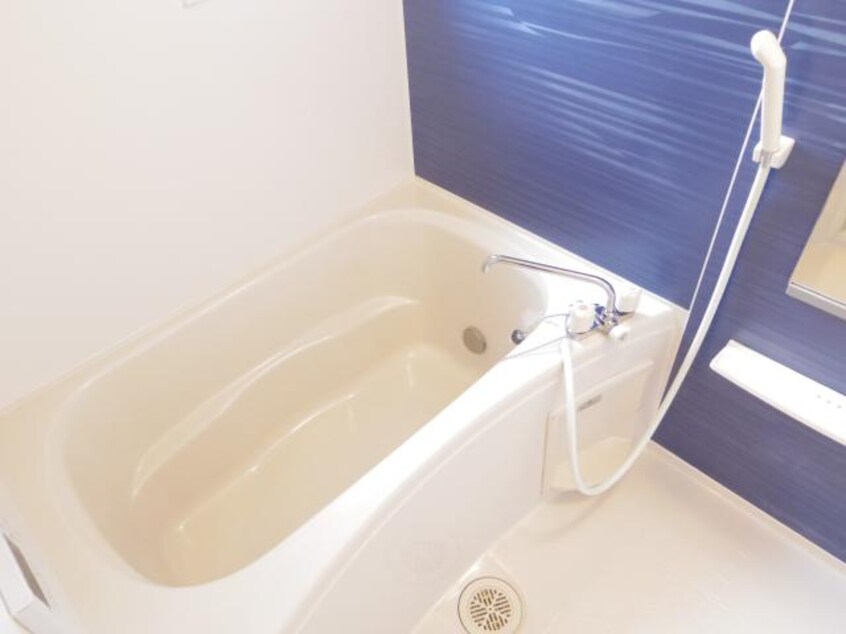  近鉄橿原線/平端駅 徒歩10分 1階 築12年