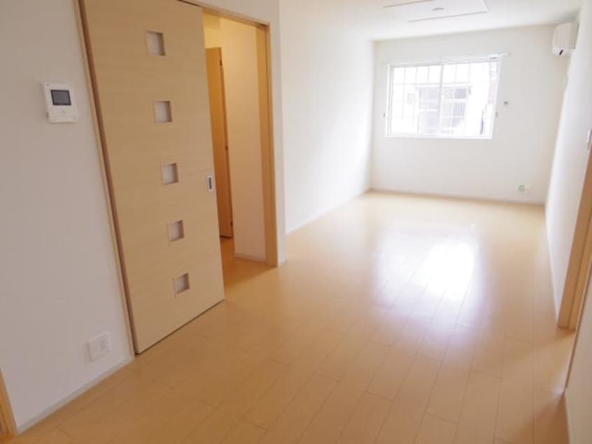  近鉄橿原線/平端駅 徒歩10分 1階 築12年