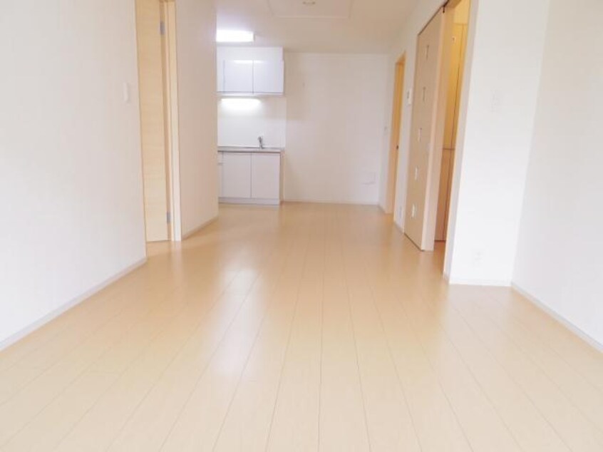  近鉄橿原線/平端駅 徒歩10分 1階 築12年