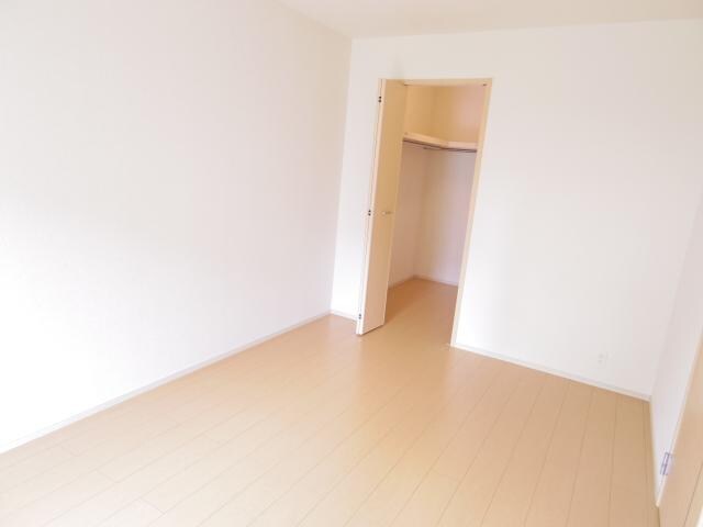  近鉄橿原線/平端駅 徒歩10分 1階 築12年