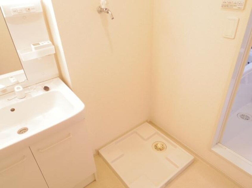  近鉄橿原線/平端駅 徒歩10分 1階 築12年