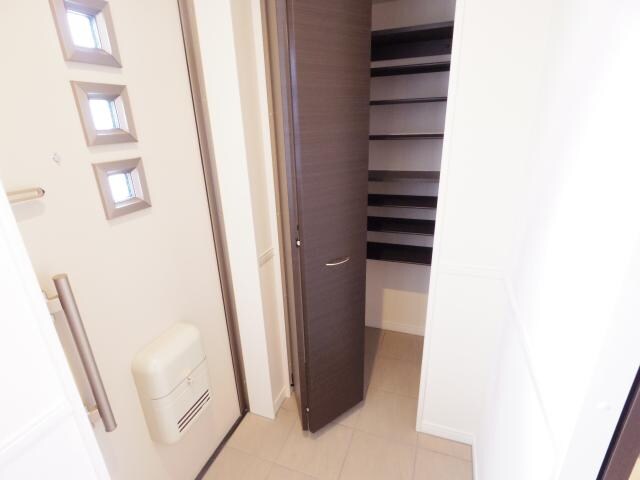  大和路線・関西本線/大和小泉駅 徒歩3分 1階 築9年