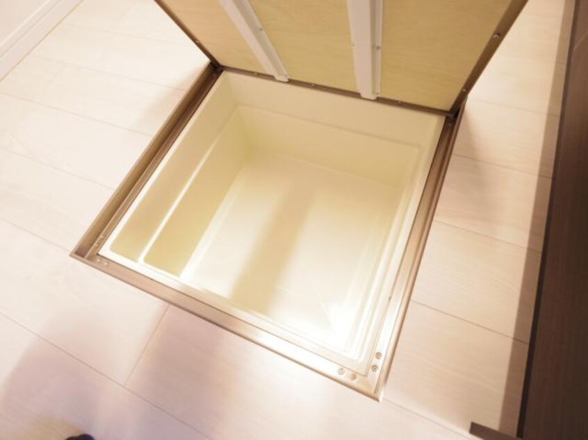  大和路線・関西本線/大和小泉駅 徒歩3分 1階 築9年