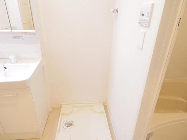  近鉄橿原線/平端駅 徒歩16分 2階 築5年