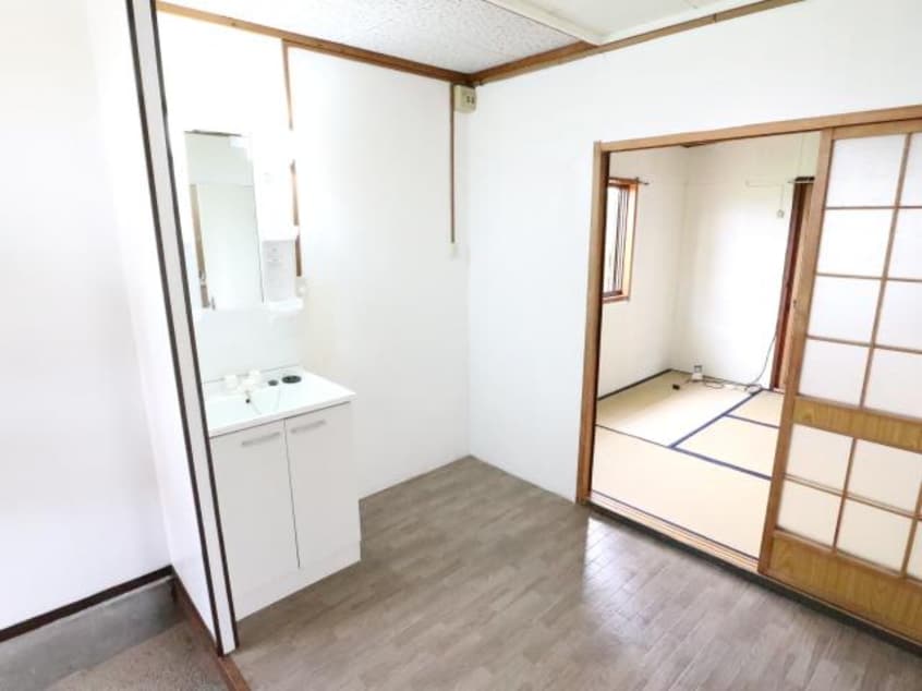  大和路線・関西本線/大和小泉駅 徒歩14分 1-2階 築57年