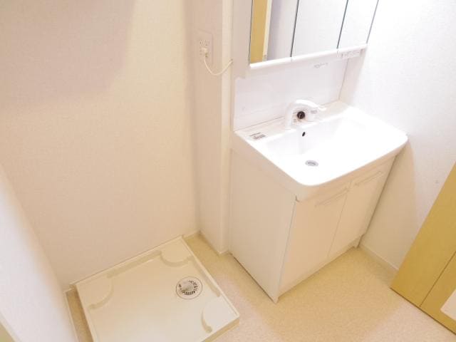  大和路線・関西本線/大和小泉駅 徒歩14分 1階 築5年