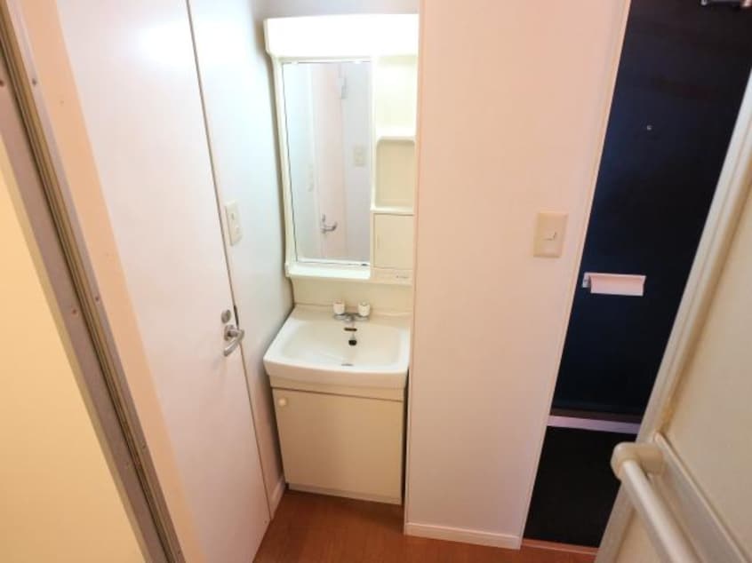  近鉄橿原線/平端駅 徒歩4分 1-2階 築25年