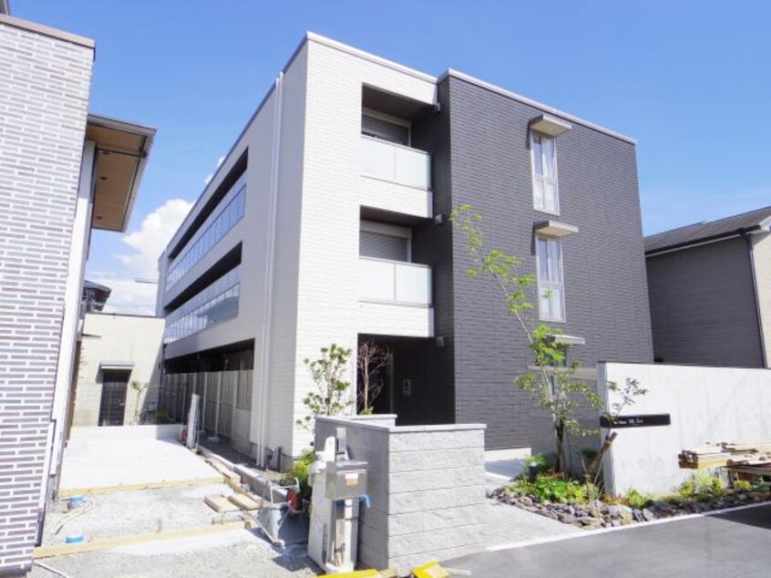  近鉄橿原線/近鉄郡山駅 徒歩5分 2階 築3年