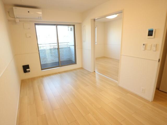 同系モデル写真 近鉄橿原線/平端駅 徒歩11分 2階 築2年