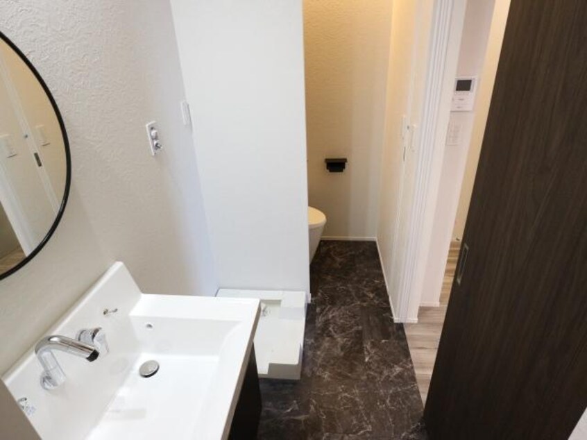  近鉄橿原線/近鉄郡山駅 徒歩5分 2階 築1年