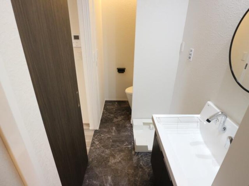  近鉄橿原線/近鉄郡山駅 徒歩5分 2階 築1年