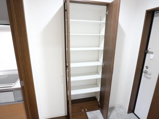  近鉄橿原線/近鉄郡山駅 徒歩8分 2階 築1年