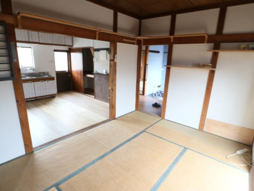  近鉄橿原線/筒井駅 徒歩8分 1階 築5年