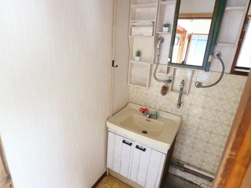  近鉄橿原線/筒井駅 徒歩8分 1階 築5年