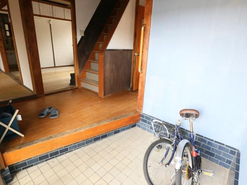  近鉄橿原線/筒井駅 徒歩8分 1階 築5年