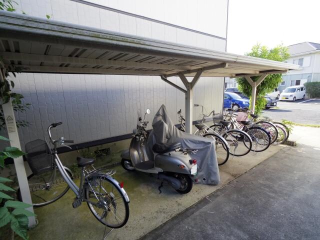  近鉄難波線・奈良線/大和西大寺駅 バス10分平城中山下車:停歩10分 2階 築26年