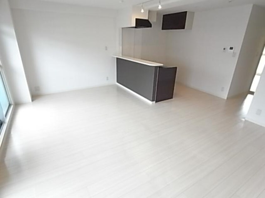  近鉄難波線・奈良線/大和西大寺駅 徒歩16分 3階 築27年