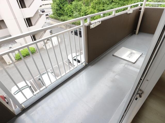  近鉄難波線・奈良線/大和西大寺駅 徒歩16分 3階 築27年