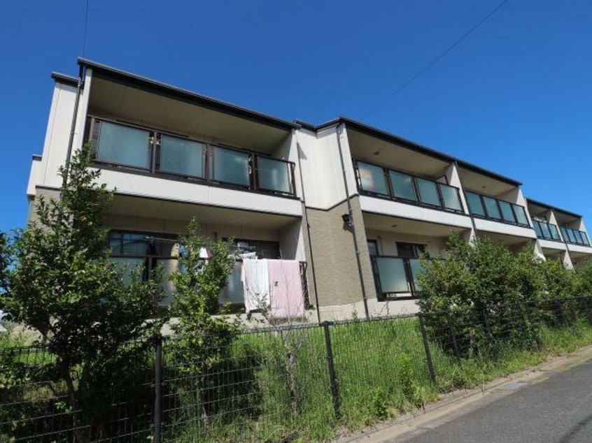  近鉄京都線/新祝園駅 バス13分光台6丁目下車:停歩3分 1階 築30年