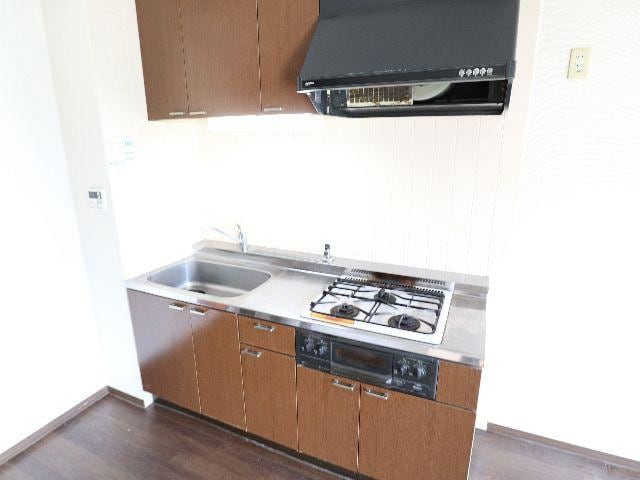  近鉄京都線/新祝園駅 バス13分光台6丁目下車:停歩3分 1階 築30年