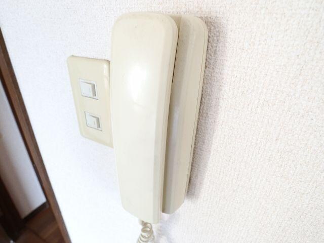  近鉄京都線/新祝園駅 バス13分光台6丁目下車:停歩3分 1階 築30年