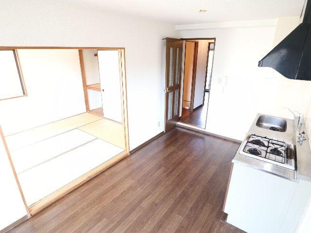  近鉄京都線/新祝園駅 バス13分光台6丁目下車:停歩3分 1階 築30年