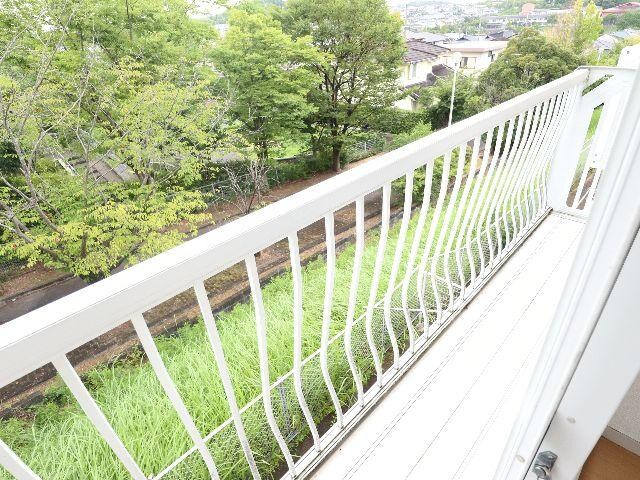  近鉄京都線/高の原駅 バス5分左京4丁目下車:停歩6分 2階 築36年