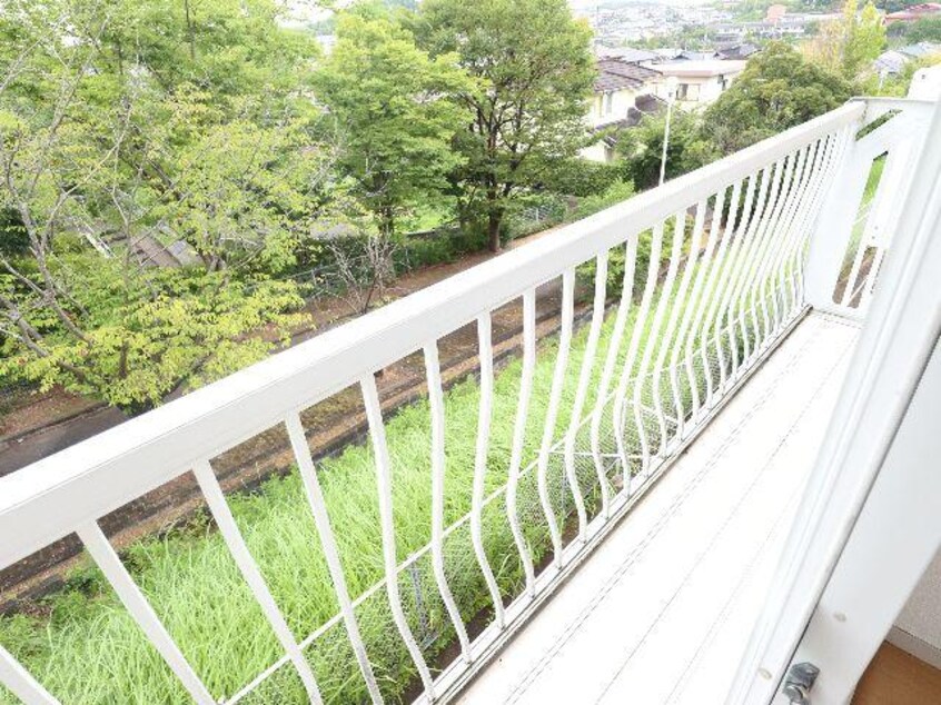  近鉄京都線/高の原駅 バス5分左京4丁目下車:停歩6分 2階 築36年