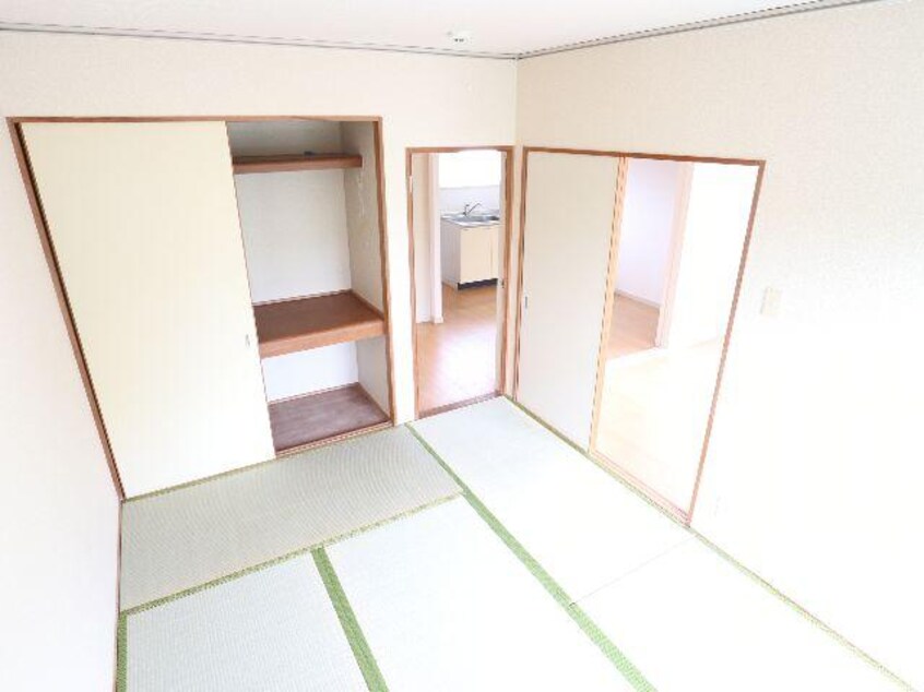  近鉄京都線/高の原駅 バス5分左京4丁目下車:停歩6分 2階 築36年