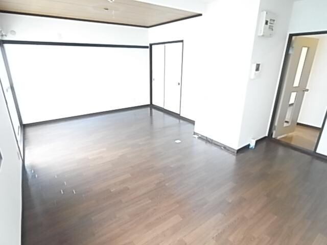  近鉄京都線/高の原駅 バス5分左京１丁目下車:停歩2分 2階 築35年