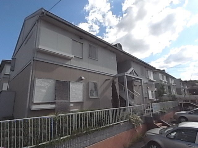  近鉄京都線/高の原駅 バス5分左京１丁目下車:停歩2分 2階 築35年