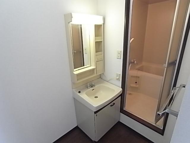  近鉄京都線/高の原駅 バス5分左京１丁目下車:停歩2分 2階 築35年