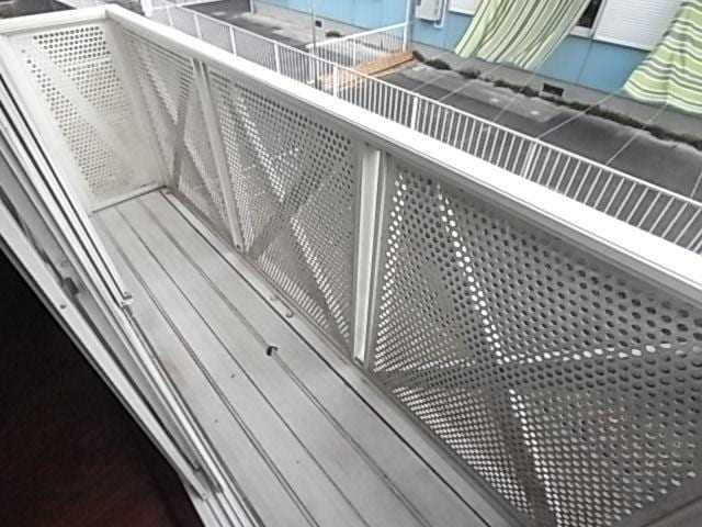  近鉄京都線/高の原駅 バス5分左京１丁目下車:停歩2分 2階 築35年