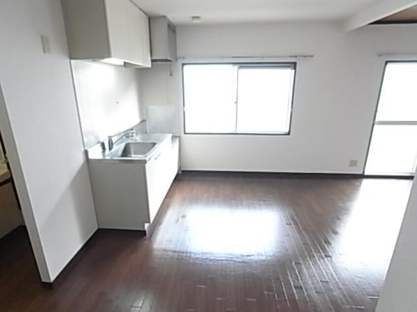  近鉄京都線/高の原駅 バス5分左京１丁目下車:停歩2分 2階 築35年