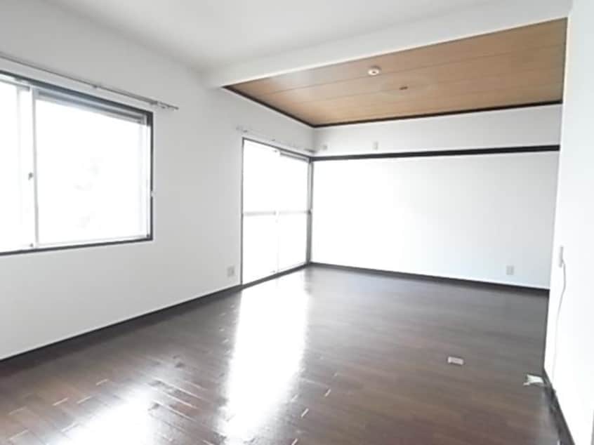  近鉄京都線/高の原駅 バス5分左京１丁目下車:停歩2分 2階 築35年