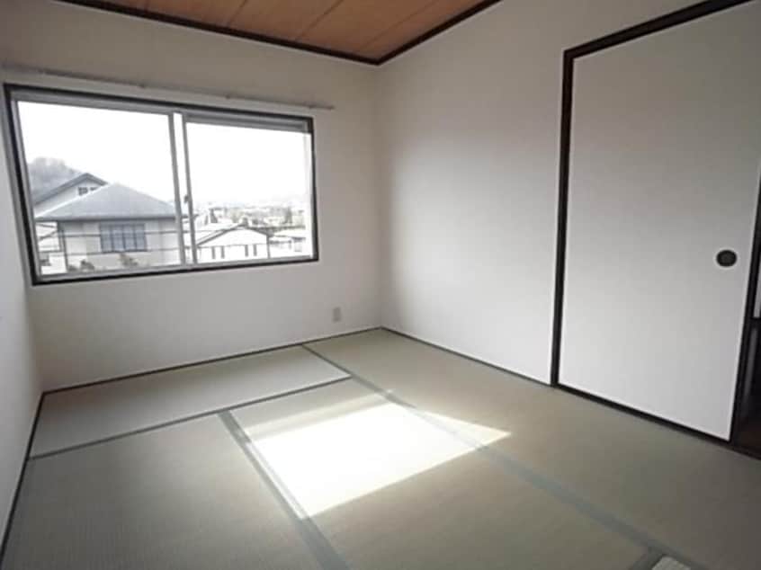  近鉄京都線/高の原駅 バス5分左京１丁目下車:停歩2分 2階 築35年