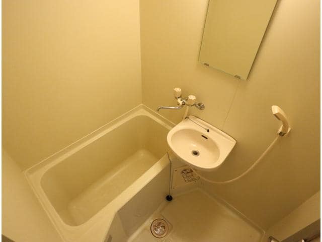  近鉄難波線・奈良線/大和西大寺駅 徒歩15分 1階 築30年