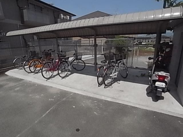  近鉄難波線・奈良線/大和西大寺駅 徒歩15分 1階 築30年