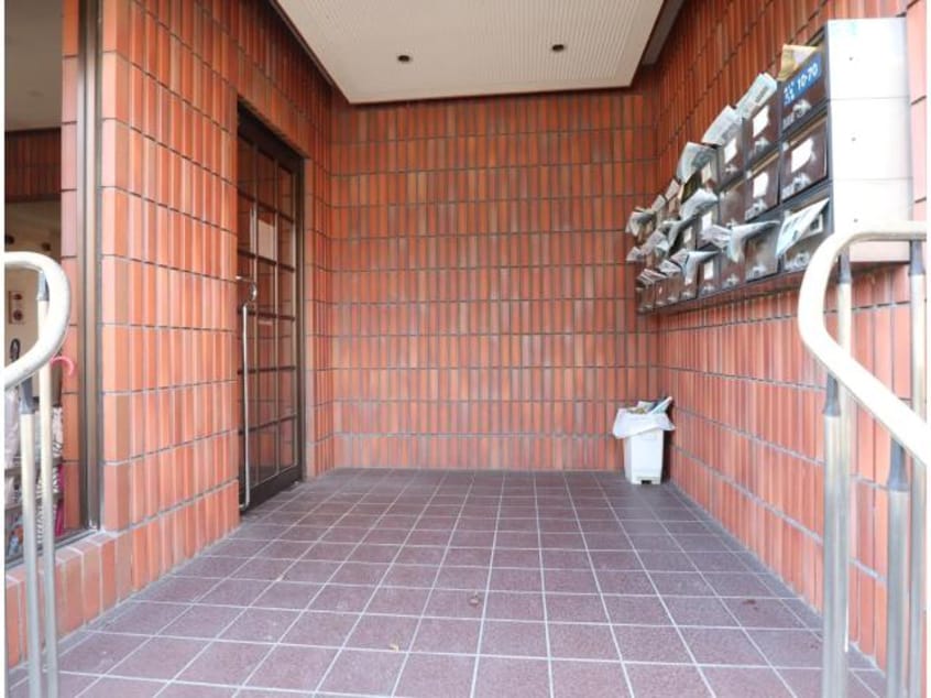  近鉄難波線・奈良線/大和西大寺駅 徒歩8分 2階 築35年