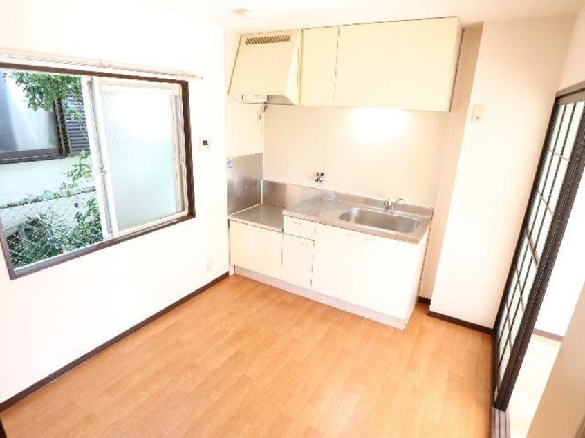  近鉄橿原線/尼ケ辻駅 徒歩16分 1階 築34年