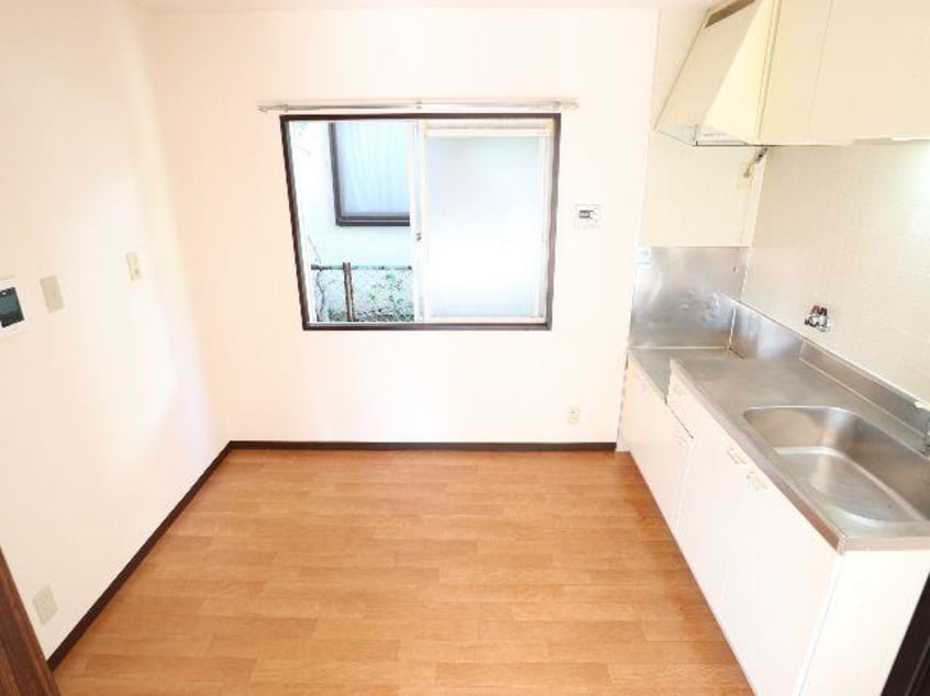  近鉄橿原線/尼ケ辻駅 徒歩16分 1階 築34年