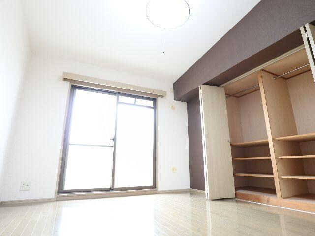  近鉄難波線・奈良線/菖蒲池駅 徒歩12分 3階 築32年