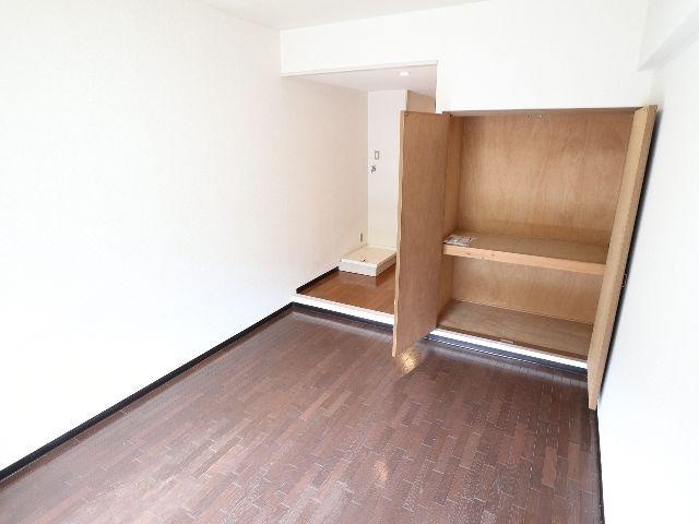  近鉄難波線・奈良線/菖蒲池駅 徒歩8分 1階 築35年