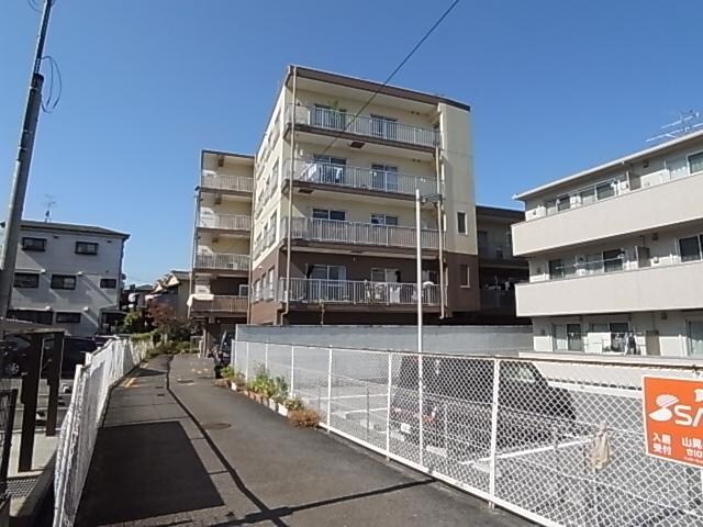  近鉄橿原線/尼ケ辻駅 徒歩2分 1階 築35年