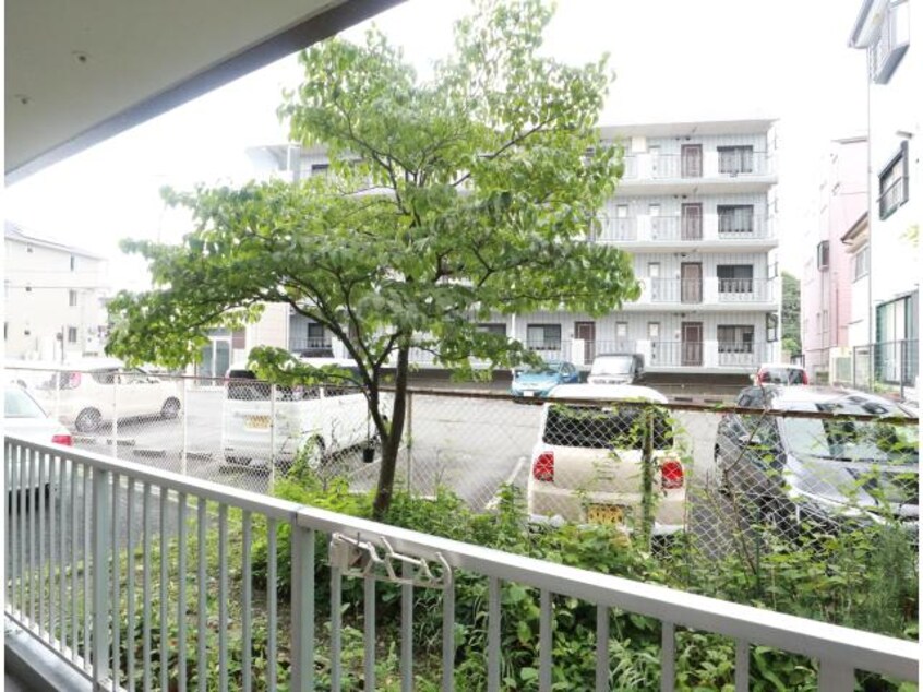  近鉄橿原線/尼ケ辻駅 徒歩2分 1階 築35年