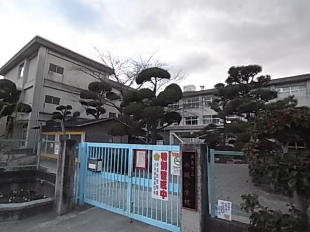 奈良市立平城小学校(小学校)まで848m 近鉄難波線・奈良線/大和西大寺駅 バス8分北秋篠下車:停歩1分 1階 築32年