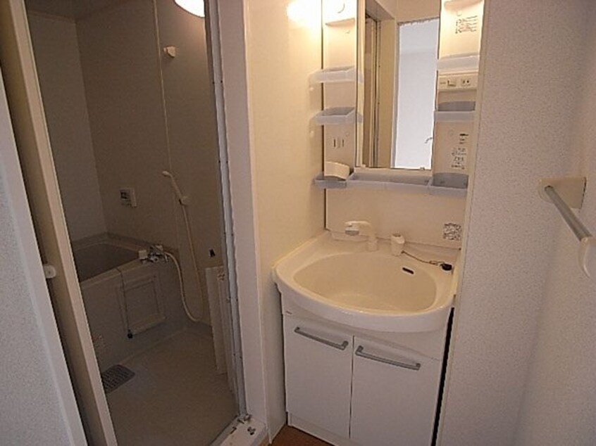  近鉄京都線/新祝園駅 徒歩6分 2階 築20年